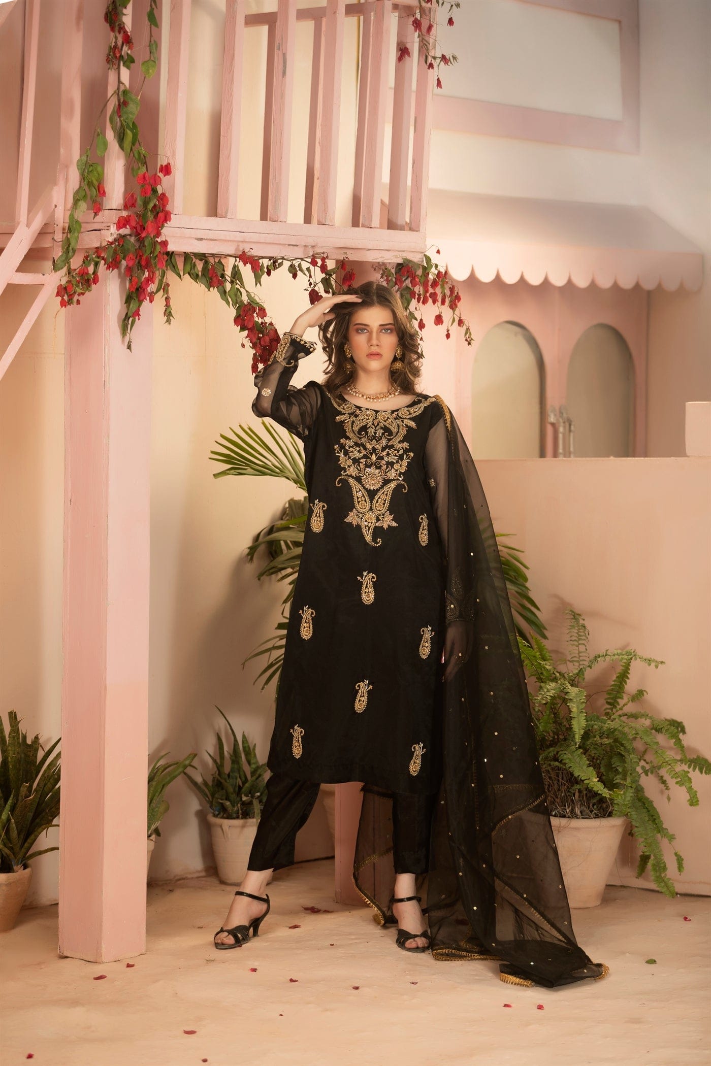 Semi formal dresses on sale pakistani